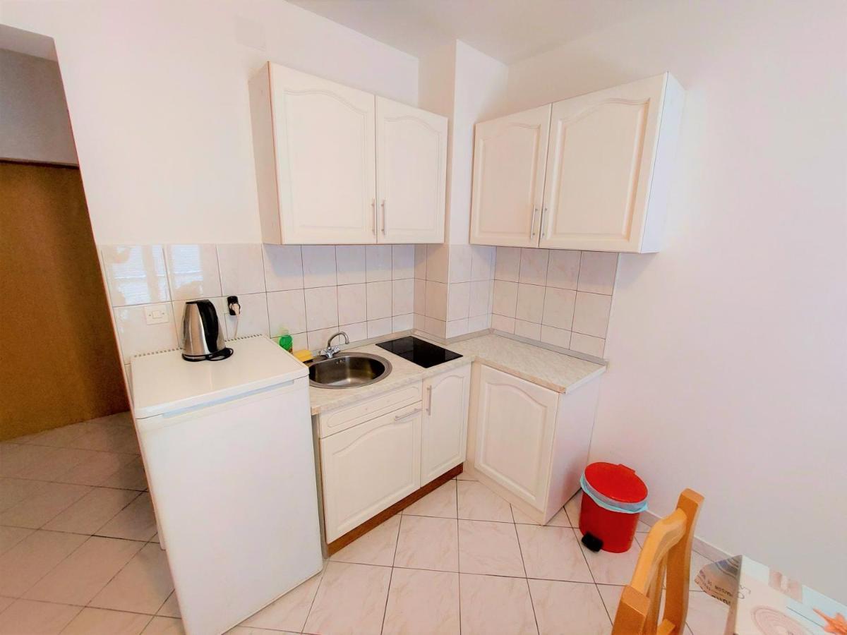 סרימה Apartments Neva & Neva Beach House מראה חיצוני תמונה