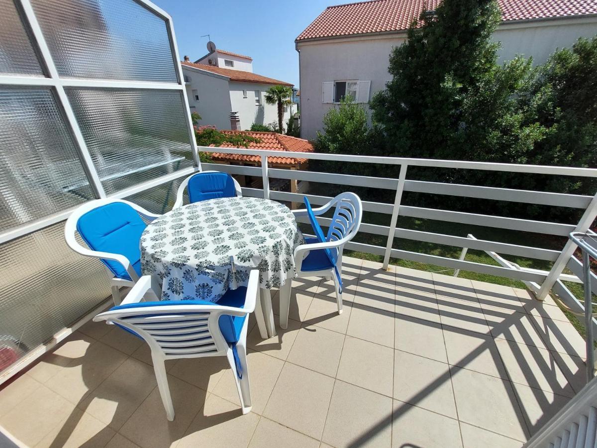 סרימה Apartments Neva & Neva Beach House מראה חיצוני תמונה