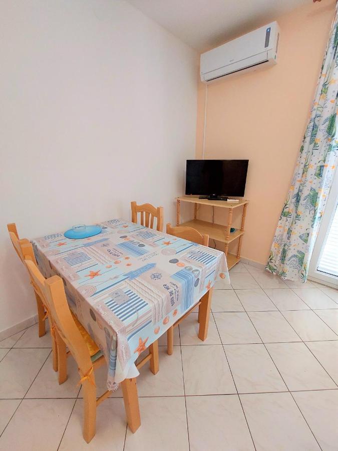 סרימה Apartments Neva & Neva Beach House מראה חיצוני תמונה