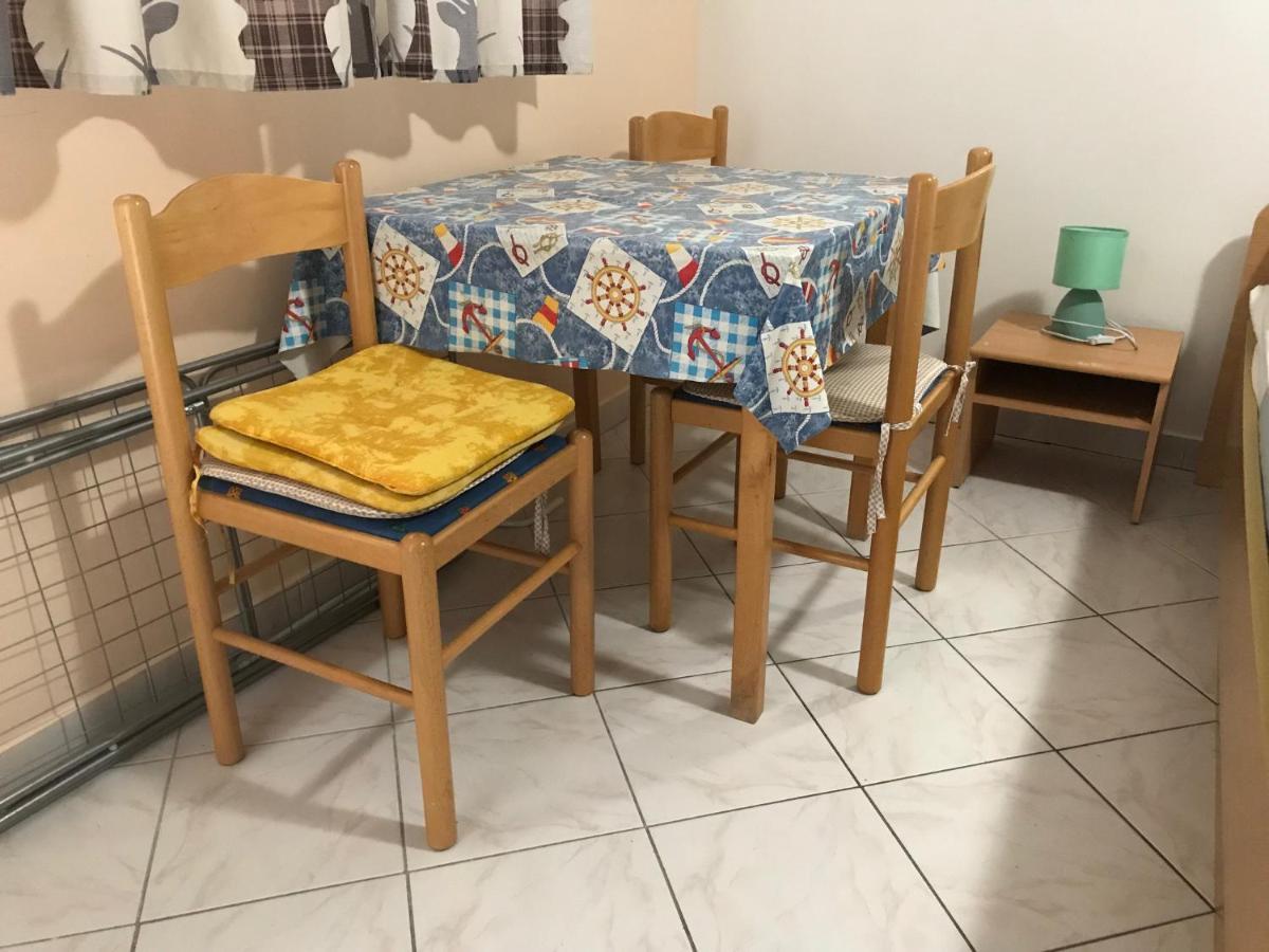 סרימה Apartments Neva & Neva Beach House מראה חיצוני תמונה