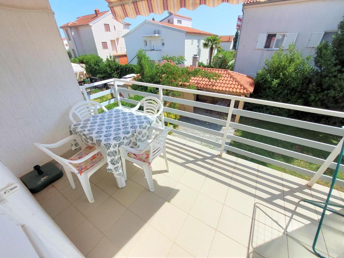 סרימה Apartments Neva & Neva Beach House מראה חיצוני תמונה