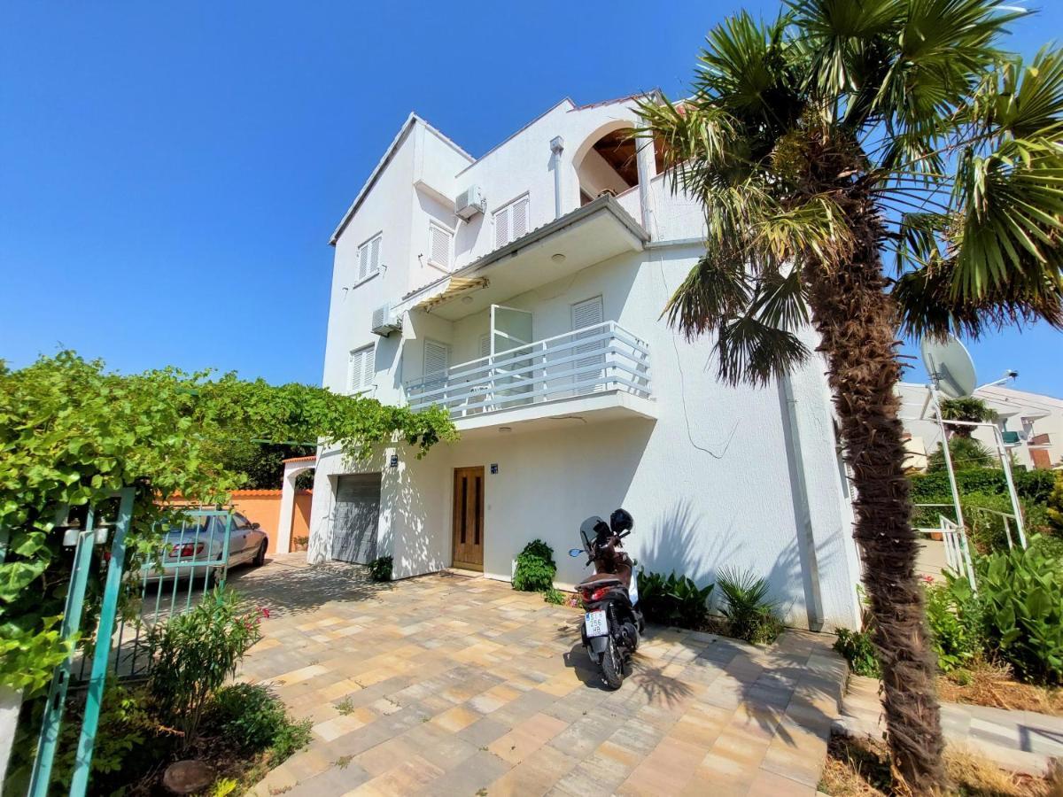 סרימה Apartments Neva & Neva Beach House מראה חיצוני תמונה